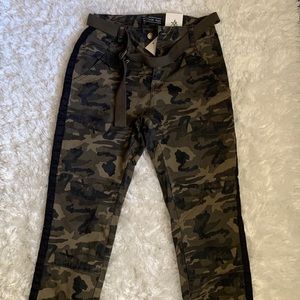 Camouflage Joggers Size M